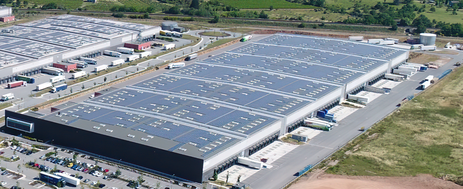 centrale solaire bâtiment logistique