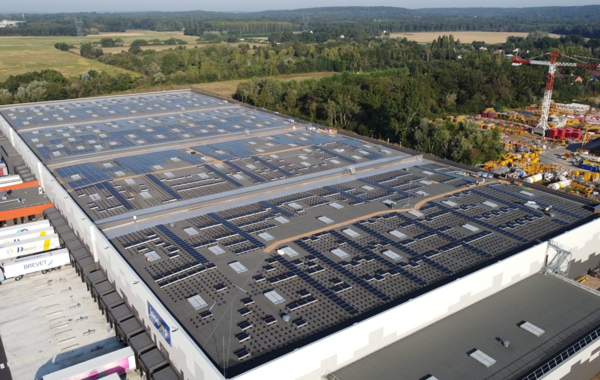 Solar power plant on new building