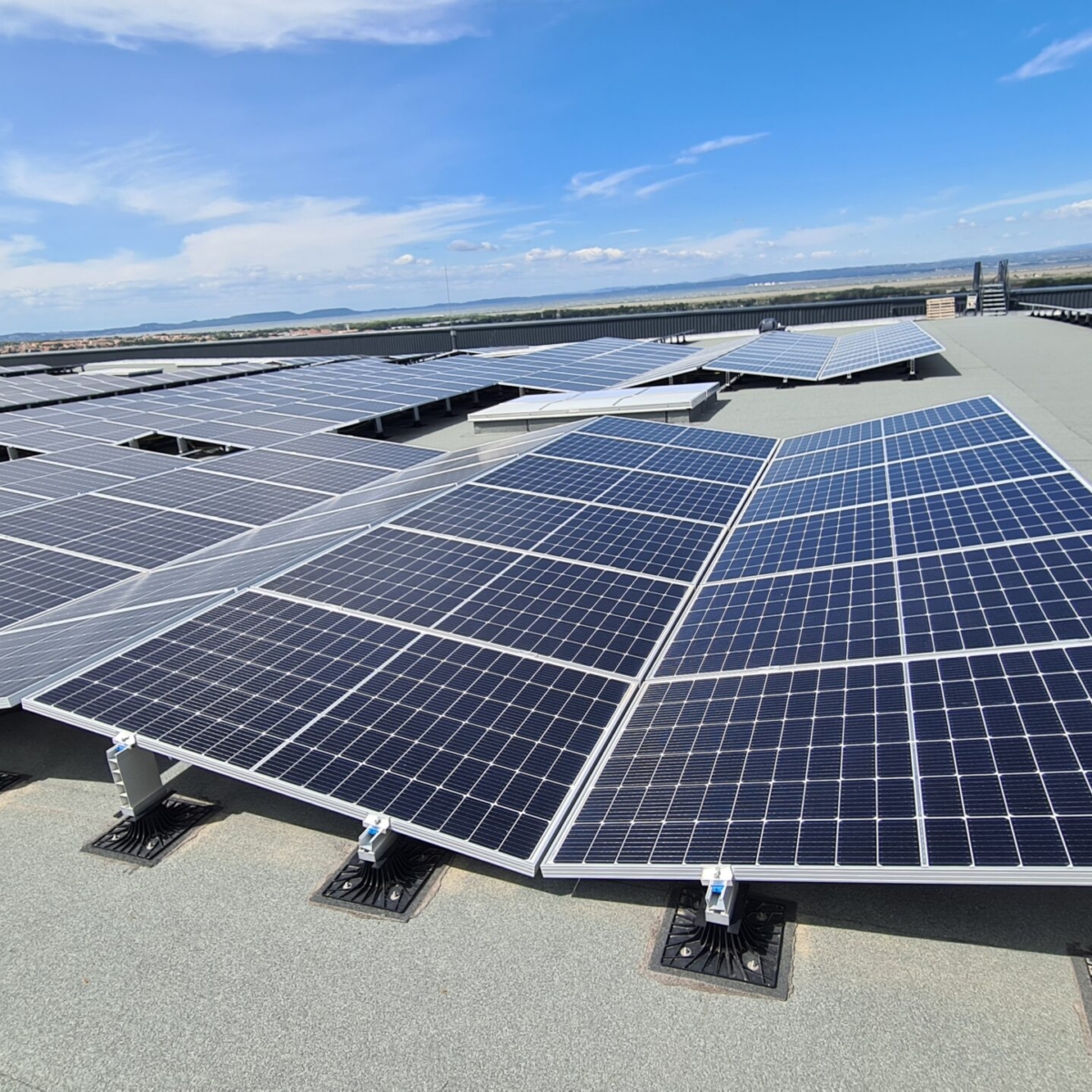 Grande toiture logistique