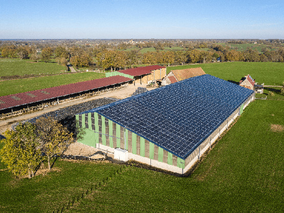 Hangar photovoltaïque gratuit : mythe ou réalité ?