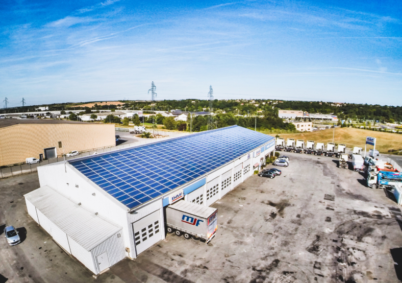 Rénovation de toiture avec exploitation photovoltaïque